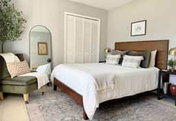 Cozy Cottage Near Beach & Downtown Dog Friendly!