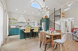 Isle of Hope Cottage w Historic Charm & Location!