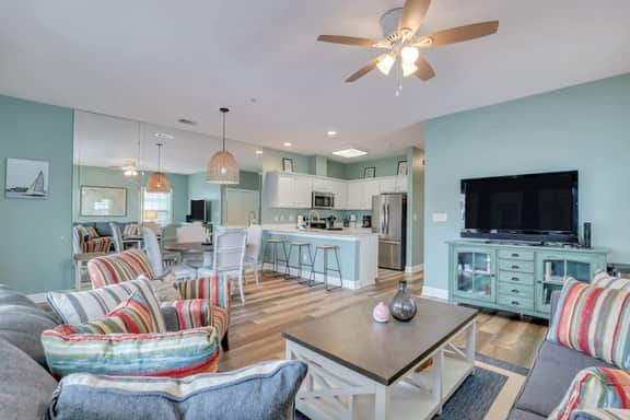 Central Tybee Condo - Walk to Beach & Dining