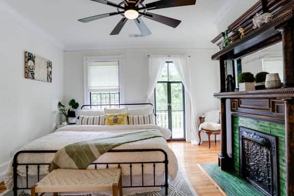Historic 1BR Apt Steps from River & Dining