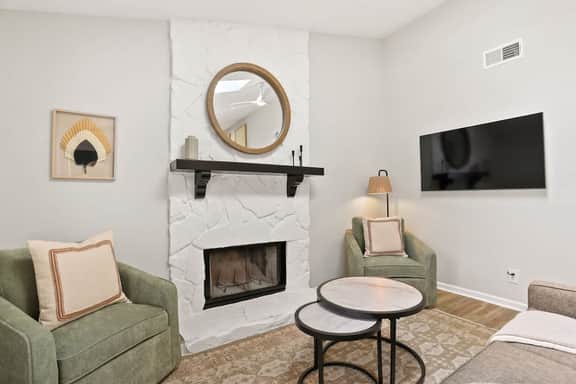 Sweet Cottage - Downtown and Beach - Dogs Welcome
