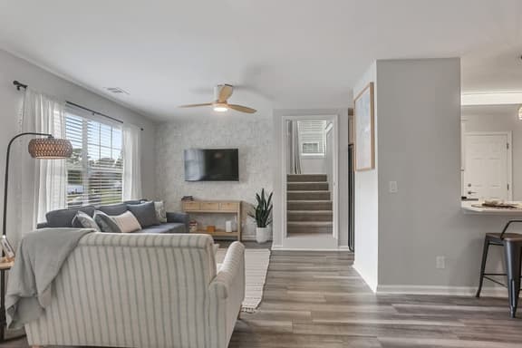 Charming Dog-Friendly Retreat, 10 Mins to Beach